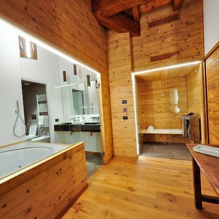 Отель Maison Bionaz Ski & Sport Аоста Экстерьер фото